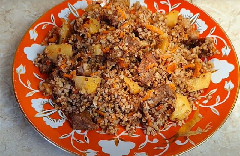Гречневый плов с адыгейским сыром