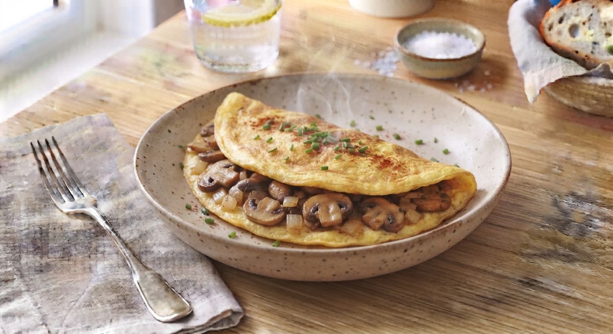 Омлет с шампиньонами и луком